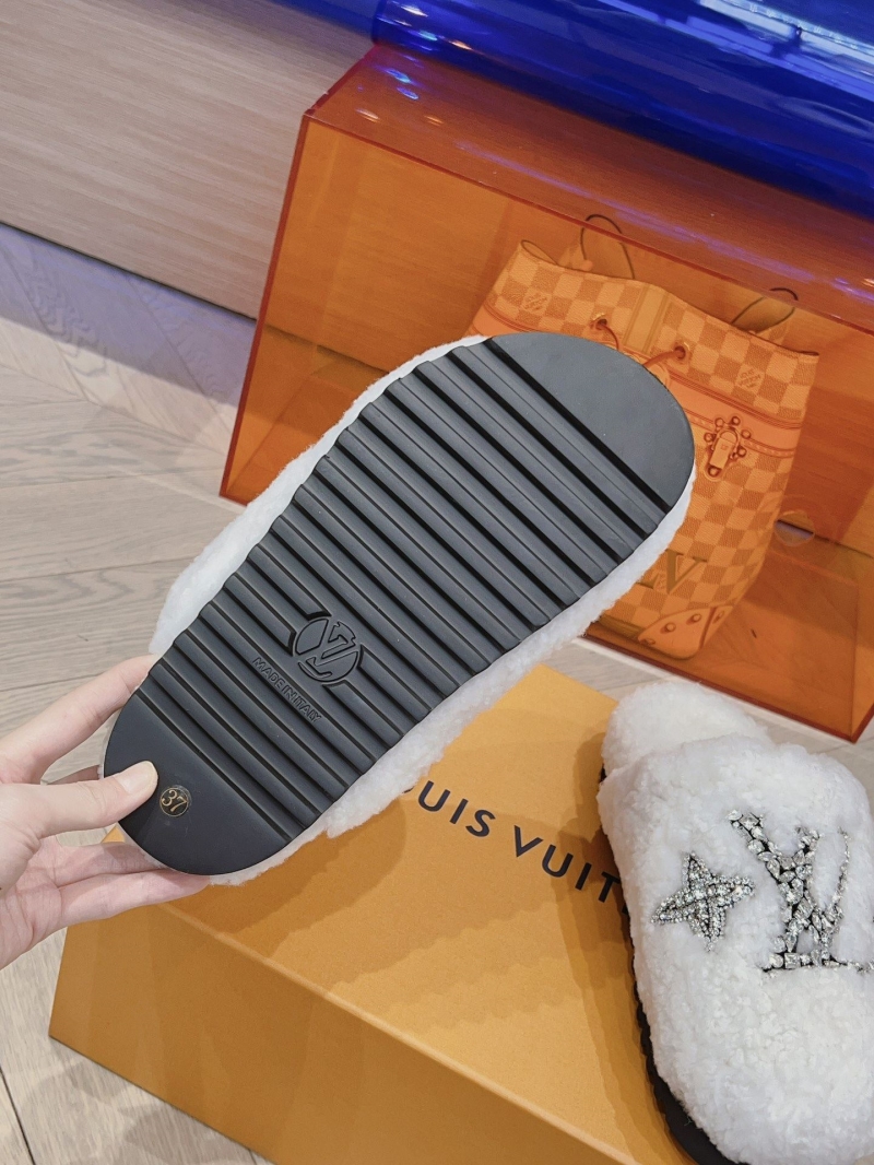 Louis Vuitton Slippers